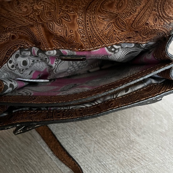 Vintage Guess crossbody purse - Picture 7 of 7